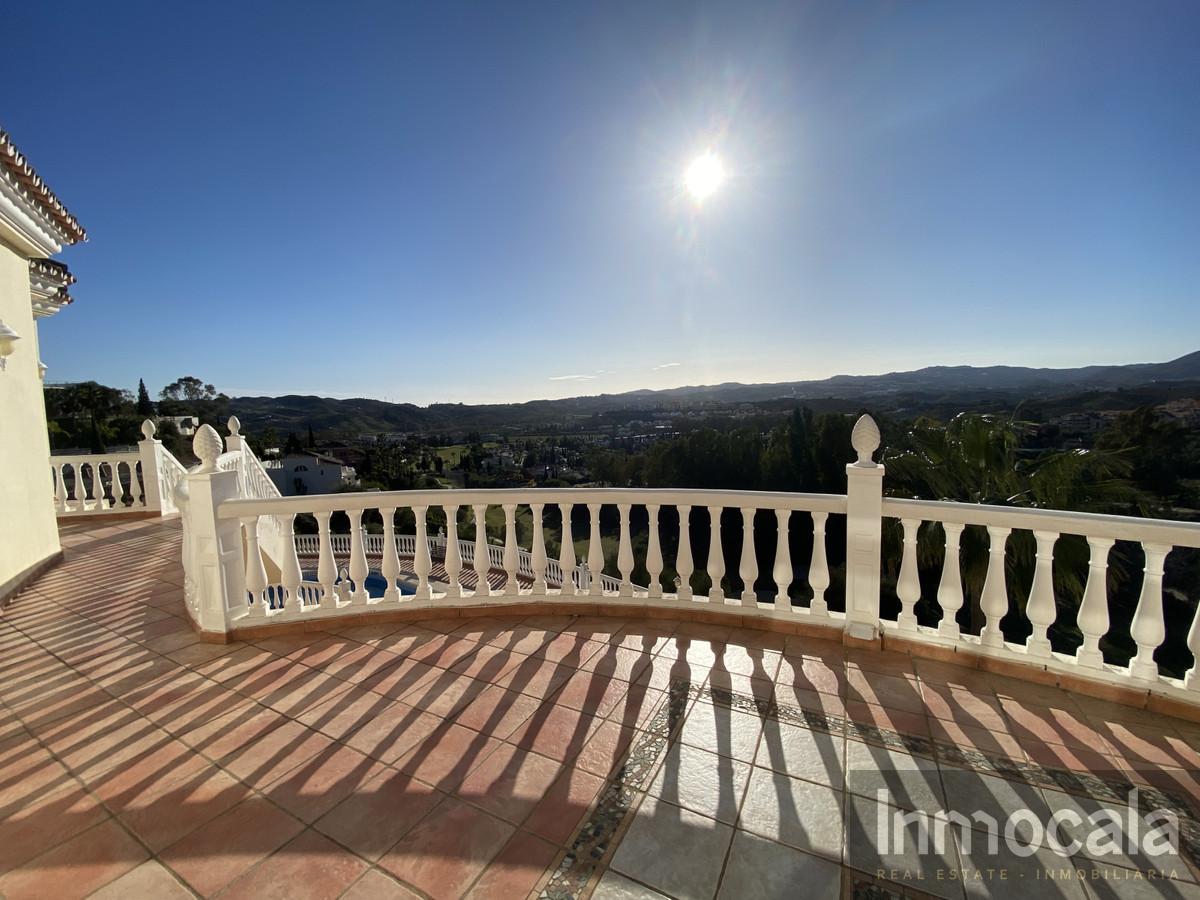 For sale of villa in Mijas Golf