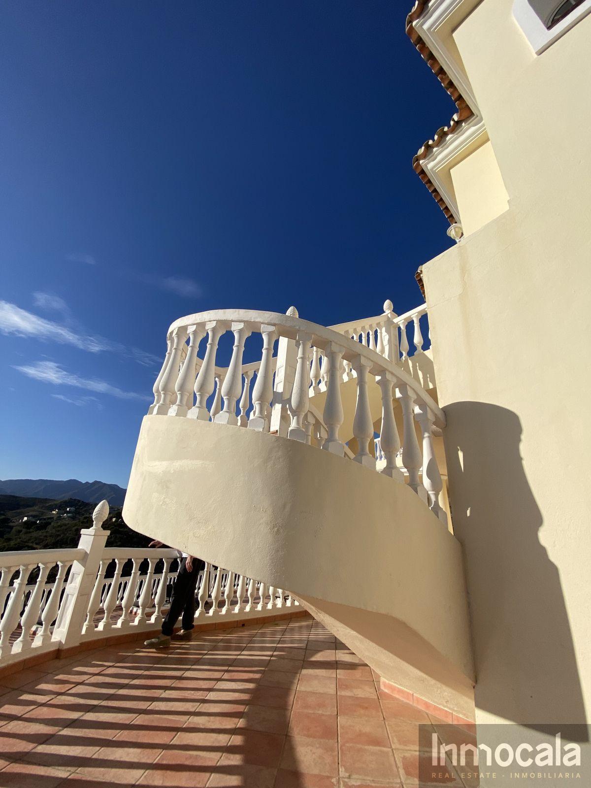 For sale of villa in Mijas Golf