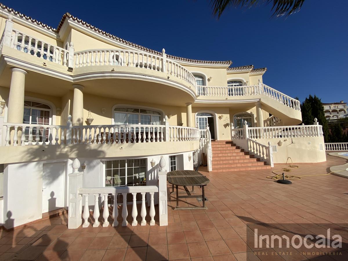 For sale of villa in Mijas Golf