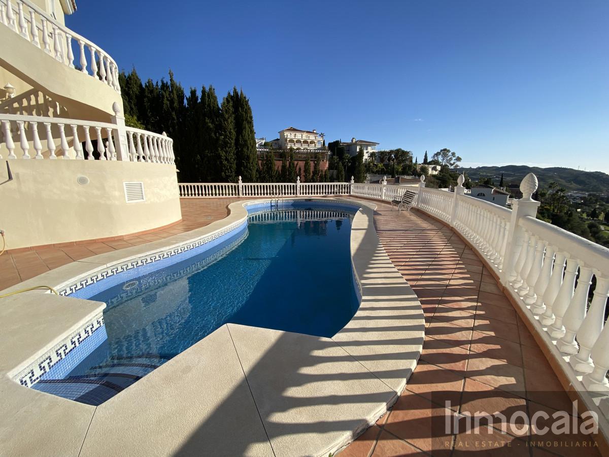 For sale of villa in Mijas Golf