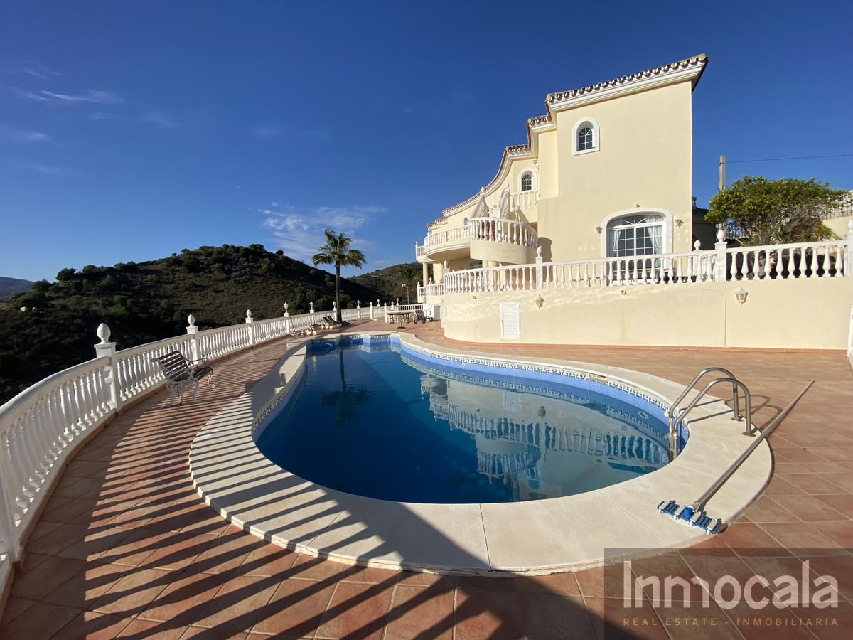 For sale of villa in Mijas Golf
