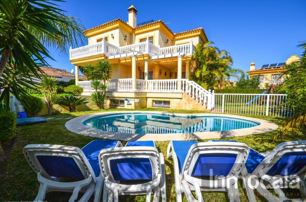 For sale of villa in Mijas Costa