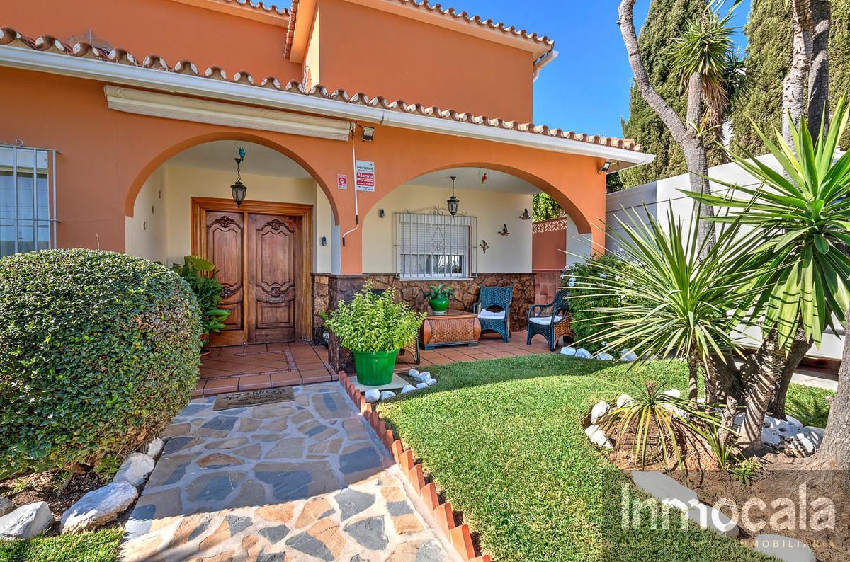 For sale of villa in Campo Mijas
