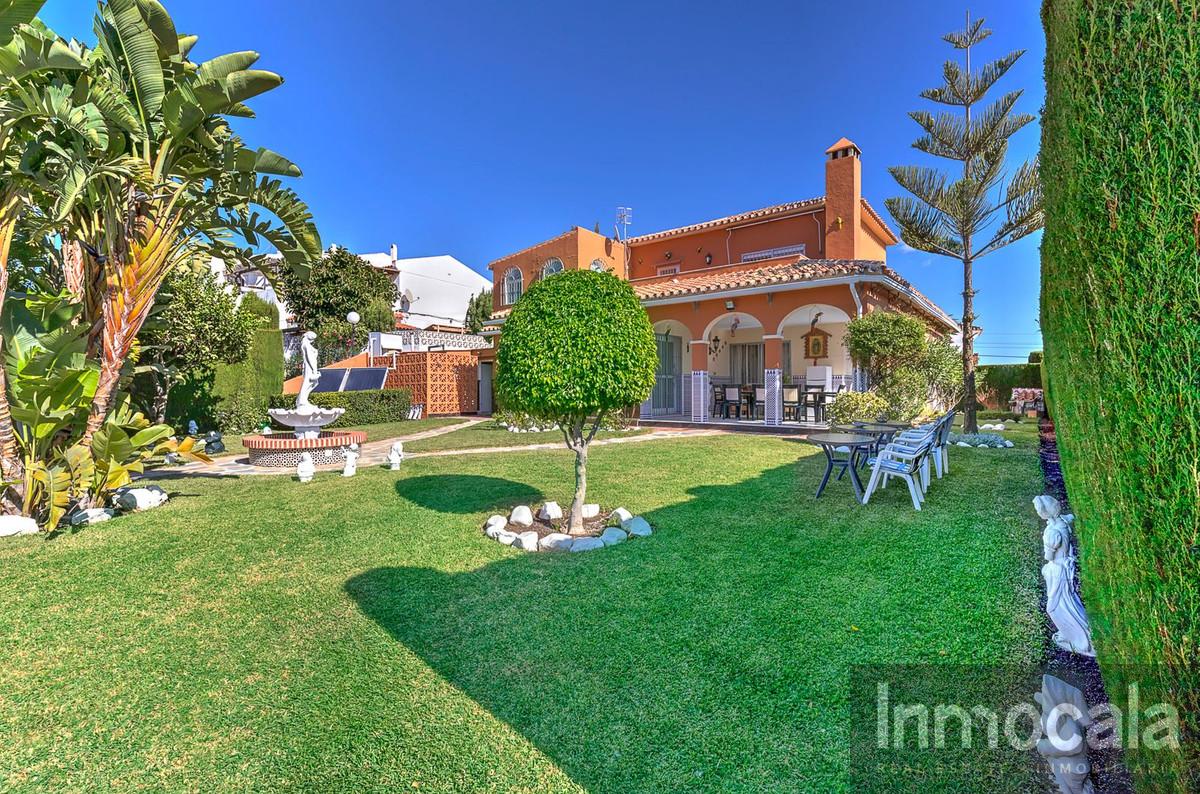 For sale of villa in Campo Mijas
