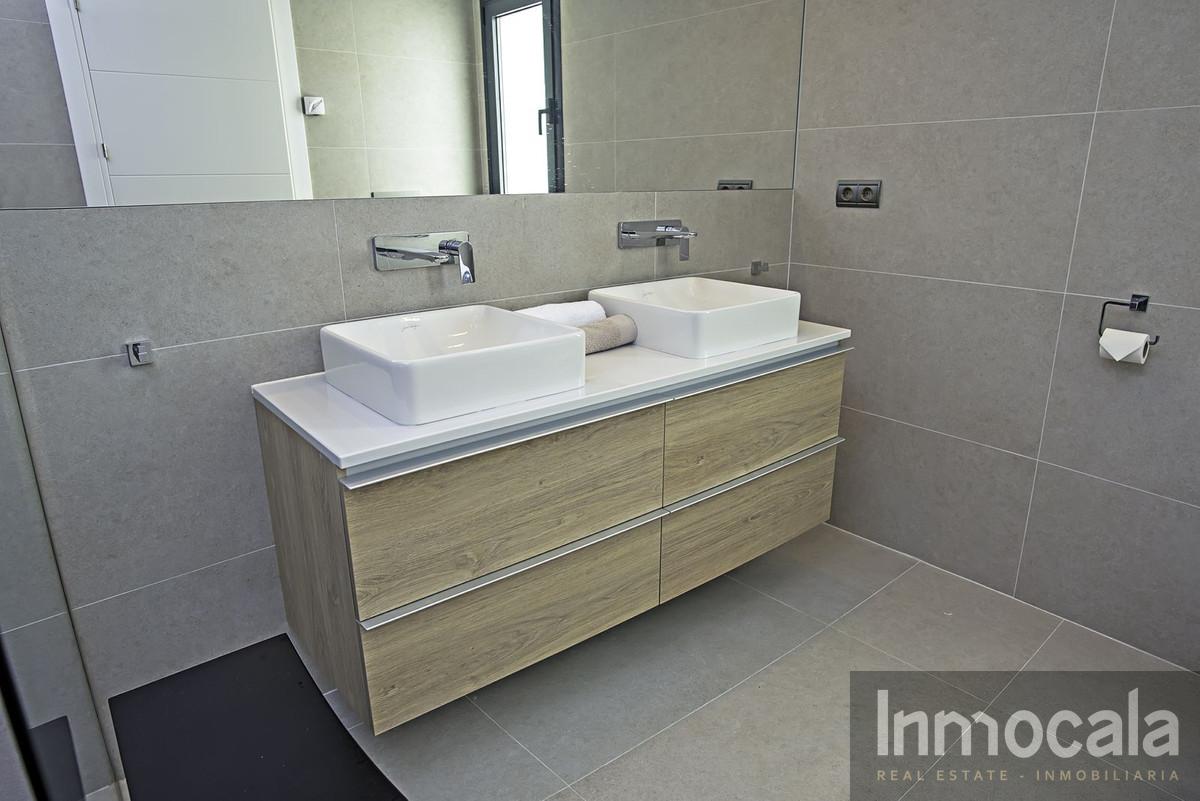 For sale of villa in La Cala de Mijas