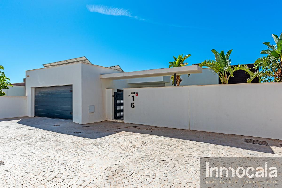 For sale of villa in La Cala de Mijas