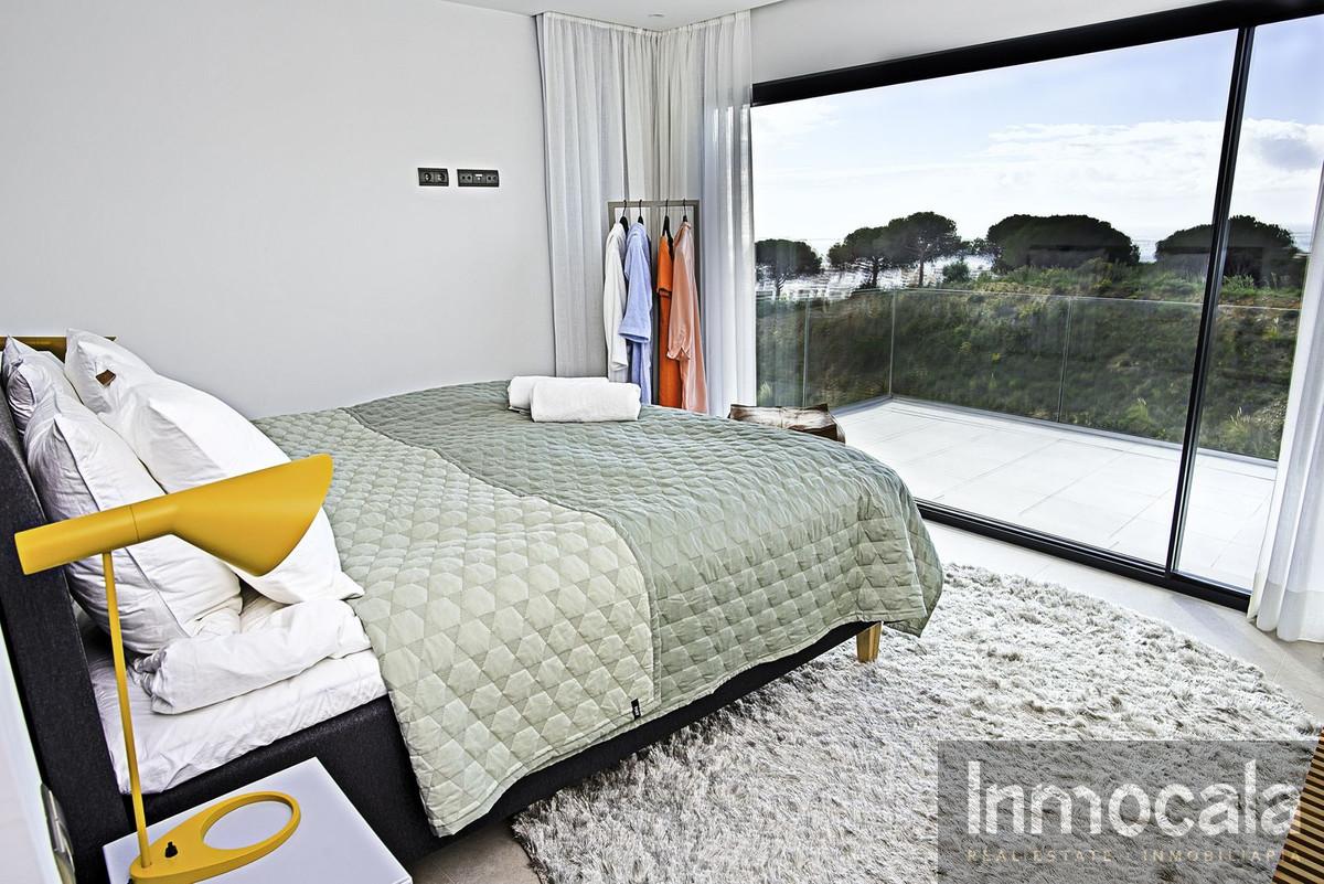 For sale of villa in La Cala de Mijas