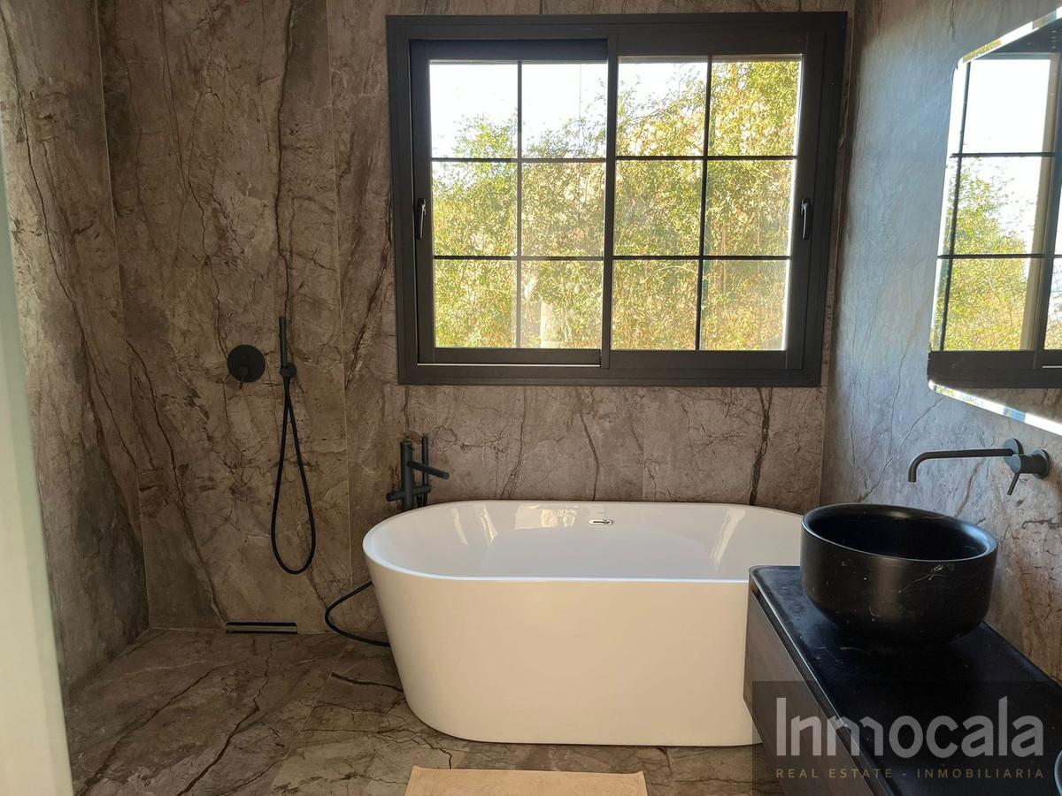 For sale of villa in Mijas