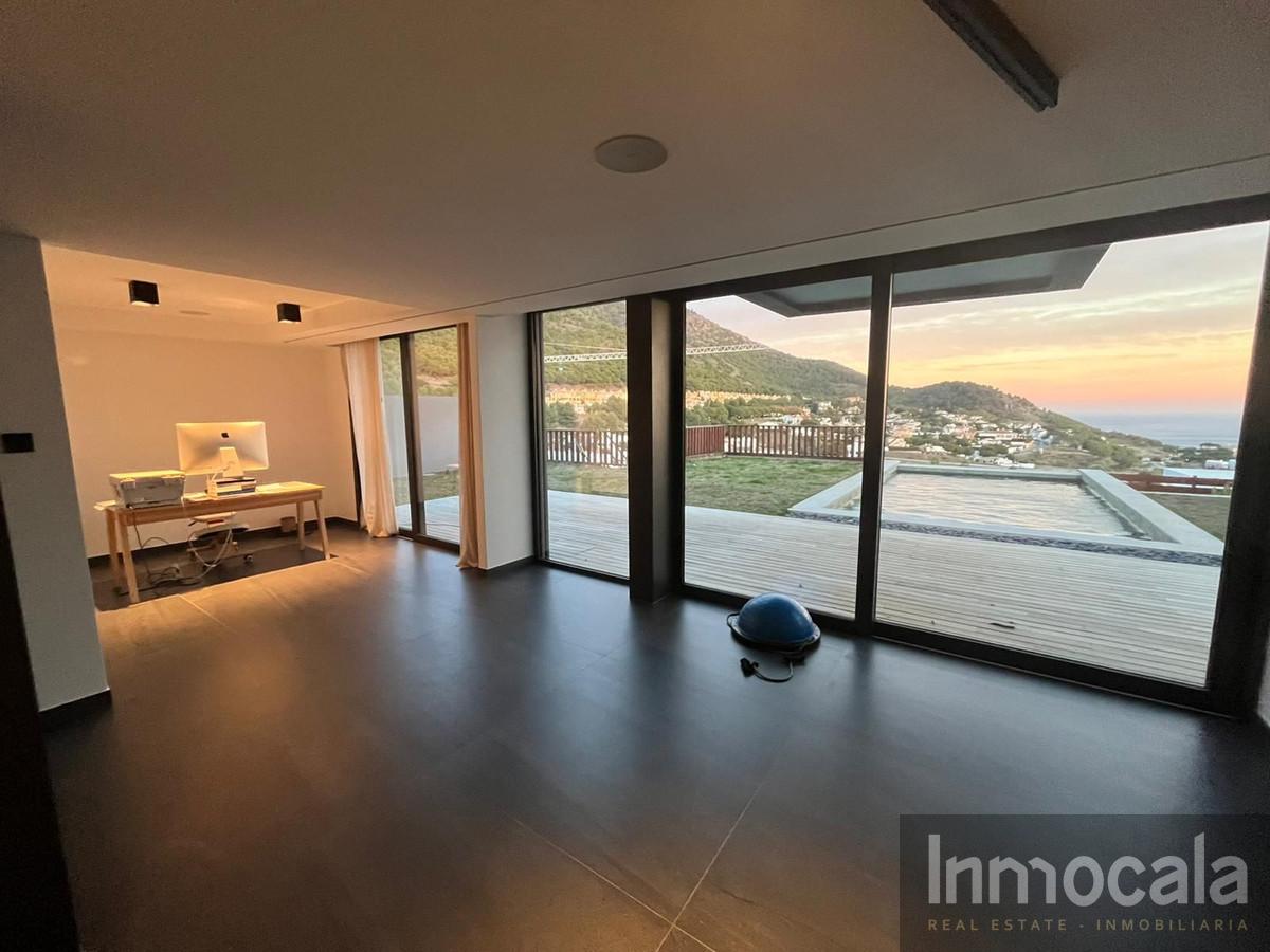 For sale of villa in Mijas