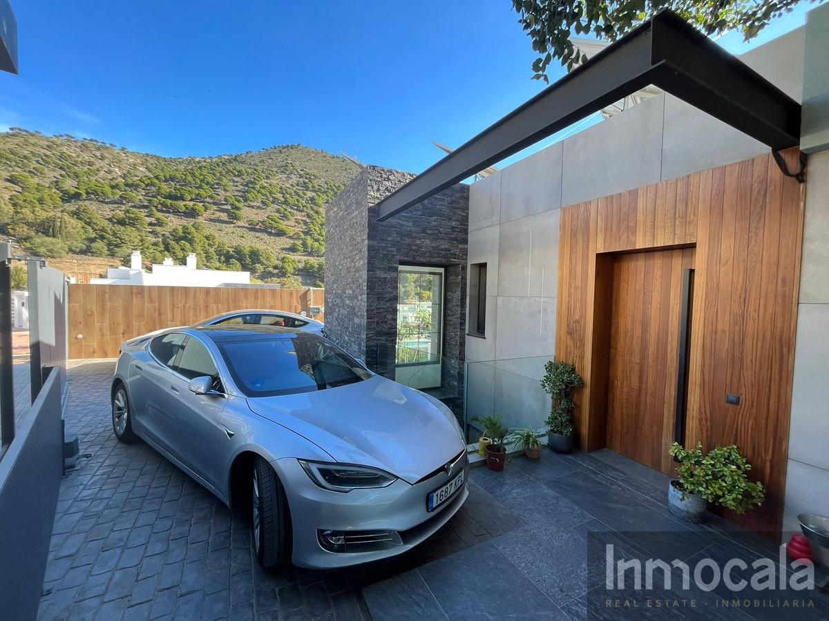 For sale of villa in Mijas