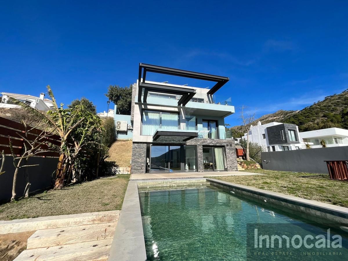 For sale of villa in Mijas