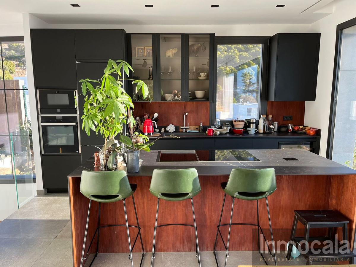 For sale of villa in Mijas