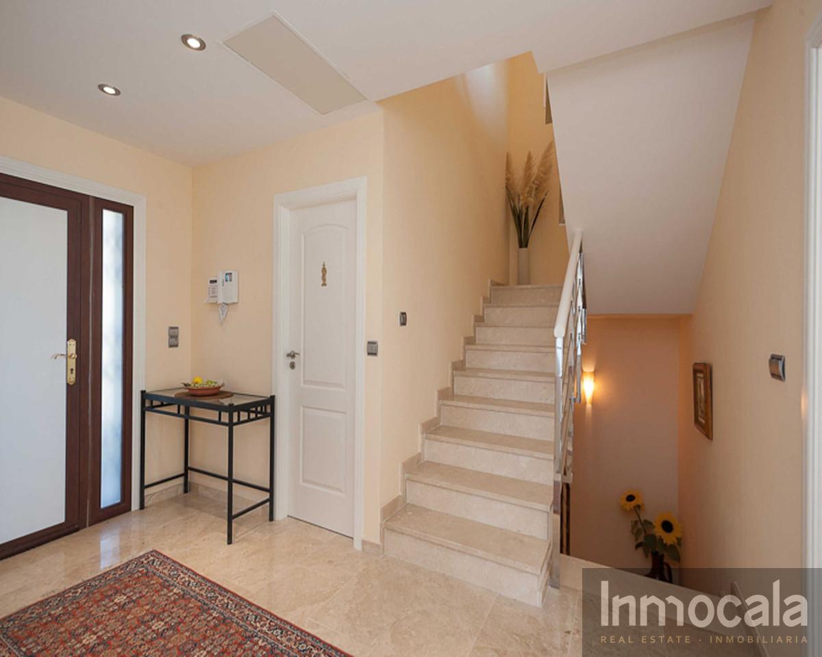 For sale of villa in Mijas
