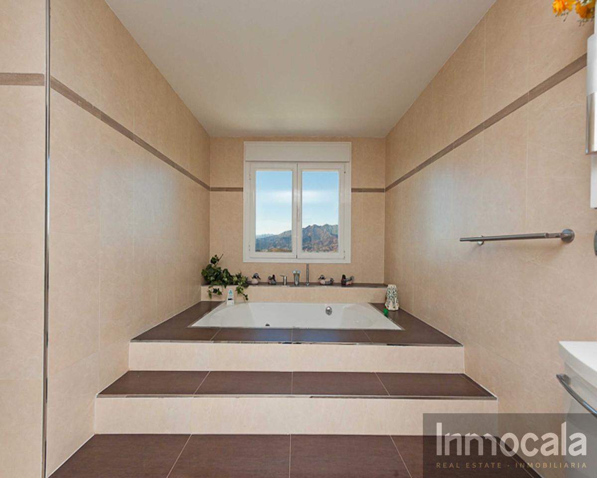 For sale of villa in Mijas