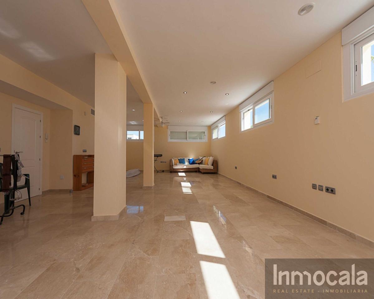 For sale of villa in Mijas