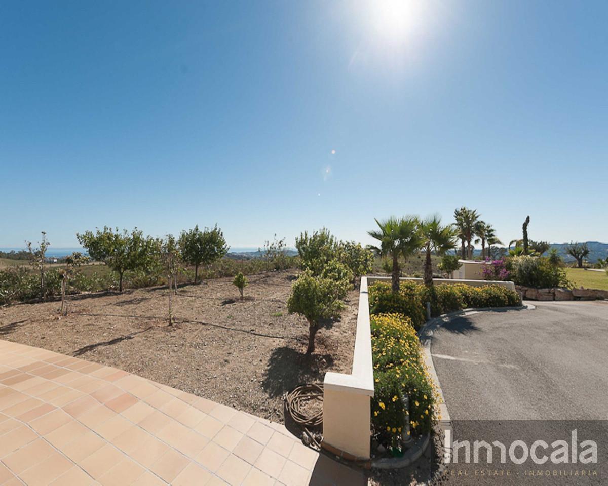 For sale of villa in Mijas