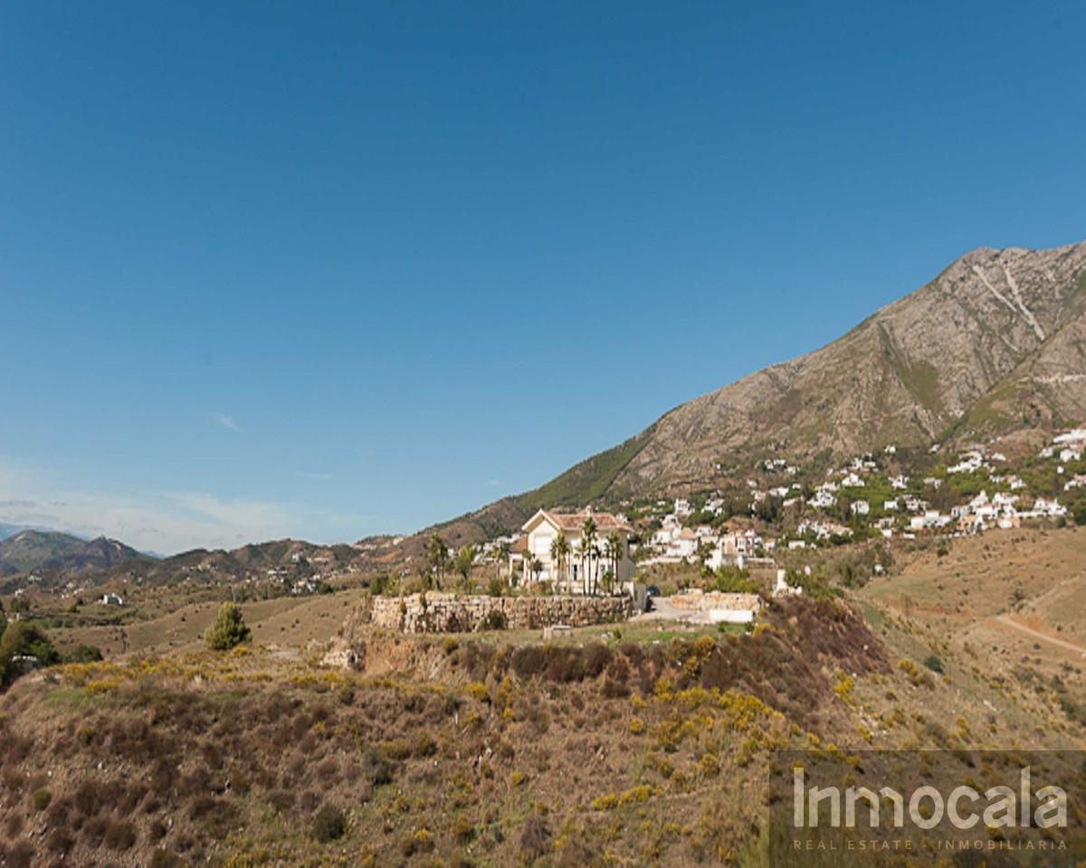 For sale of villa in Mijas