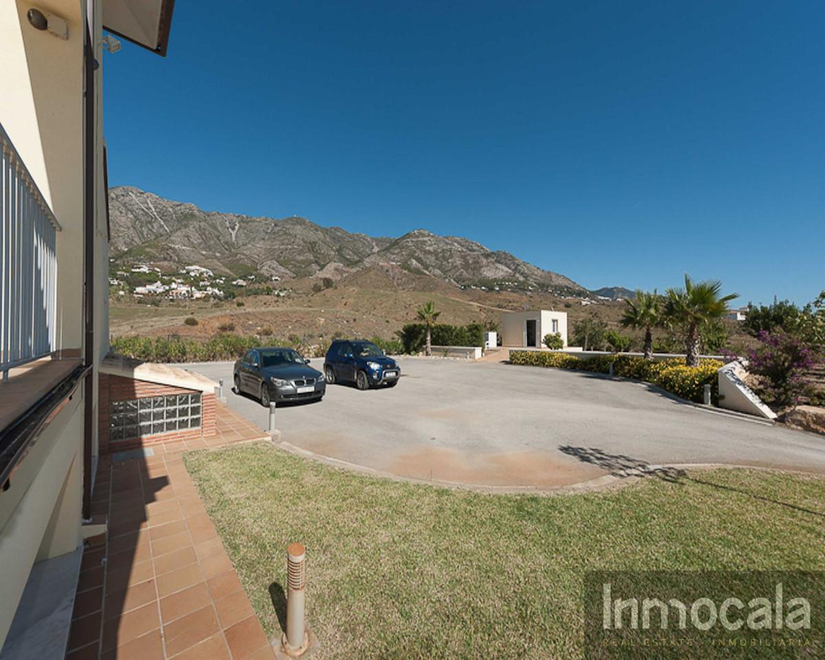 For sale of villa in Mijas