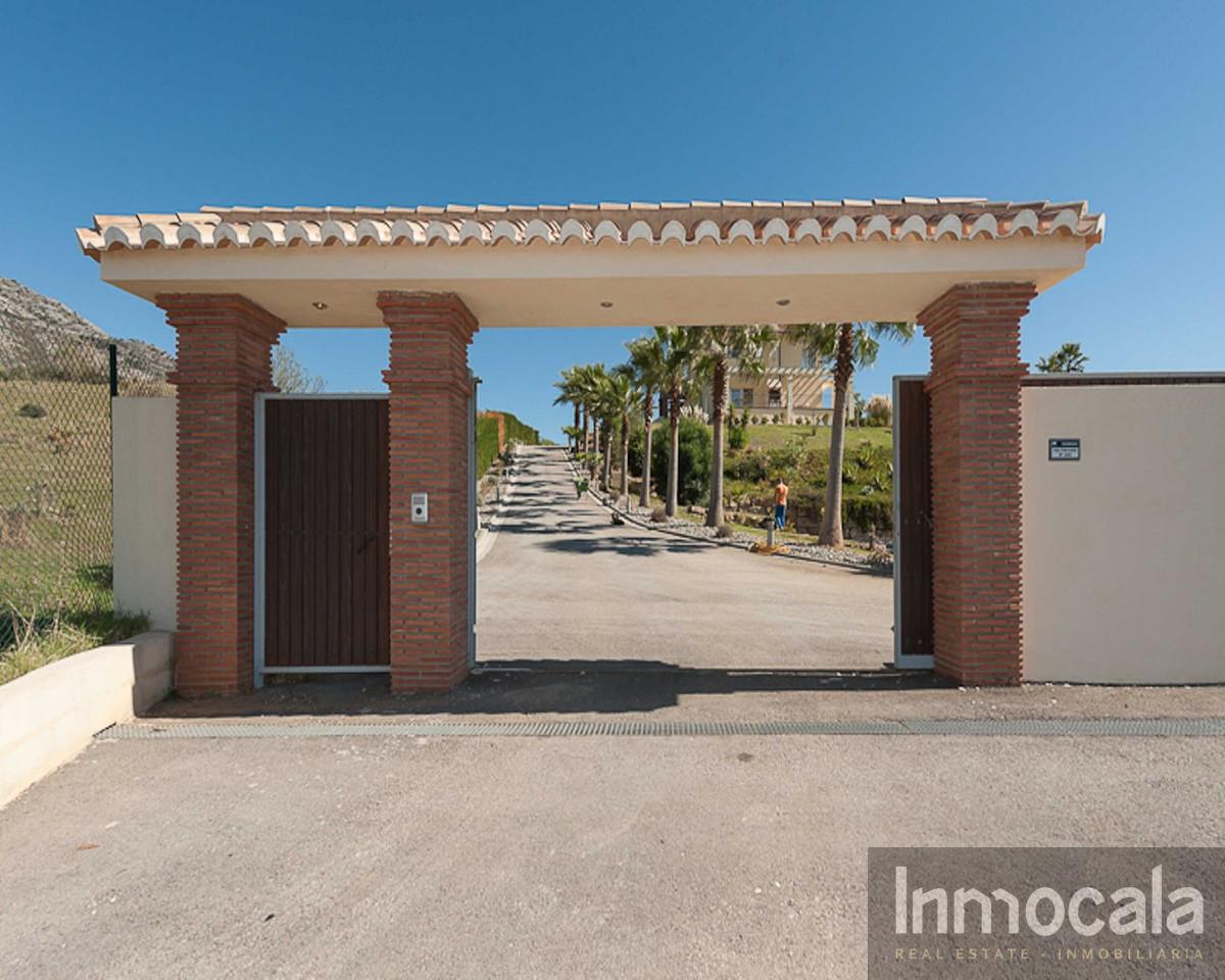 For sale of villa in Mijas