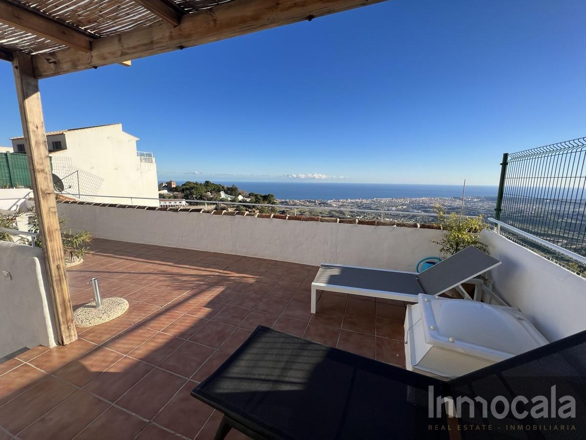 For sale of villa in Mijas