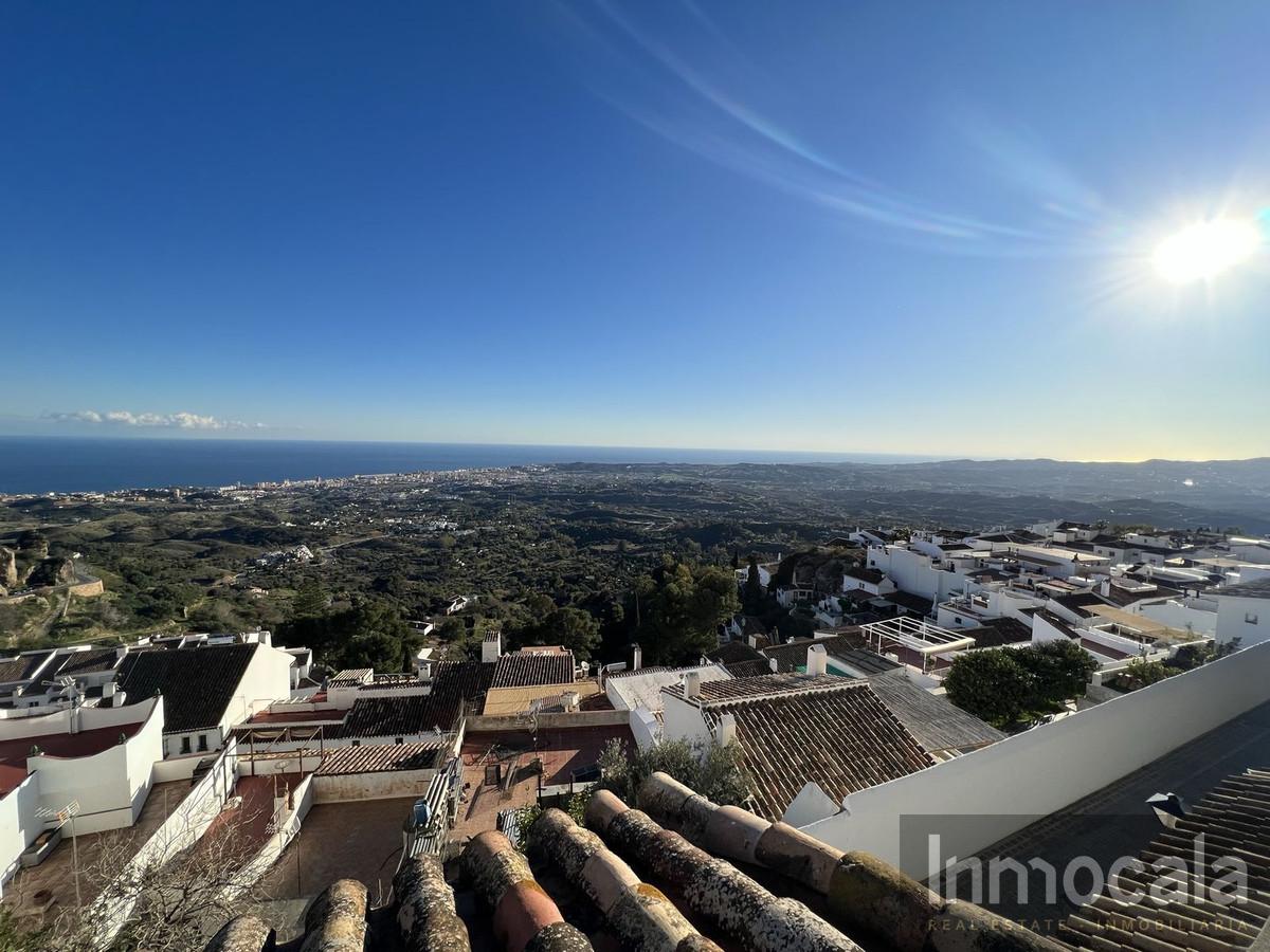 For sale of villa in Mijas