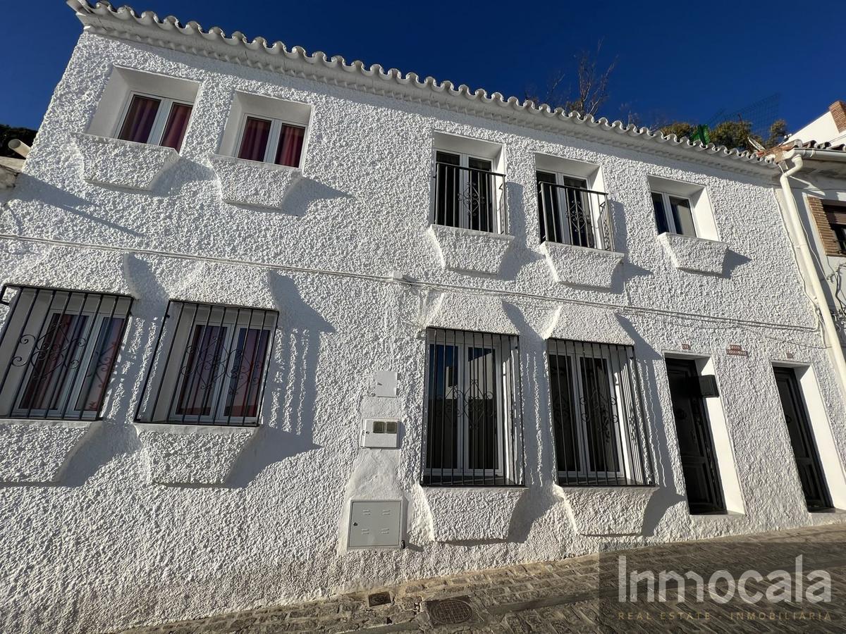 For sale of villa in Mijas
