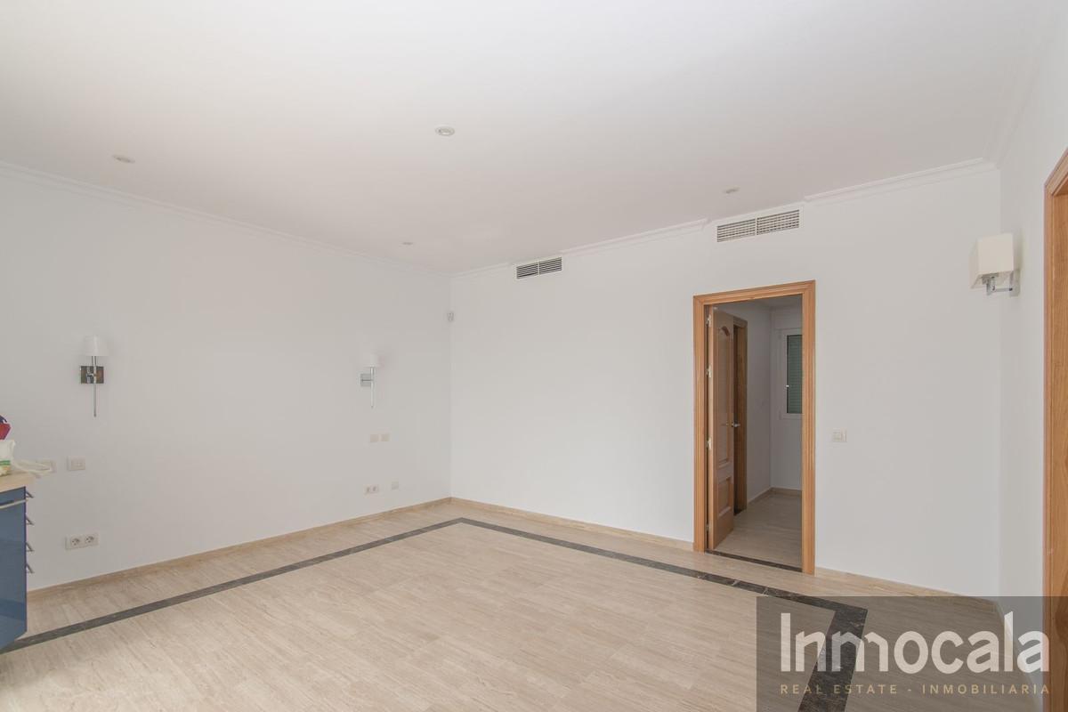 For sale of villa in Mijas