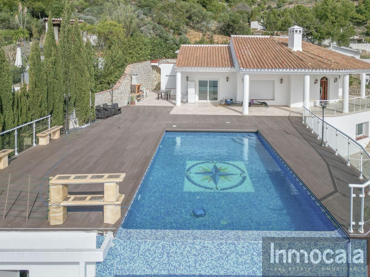 For sale of villa in Mijas