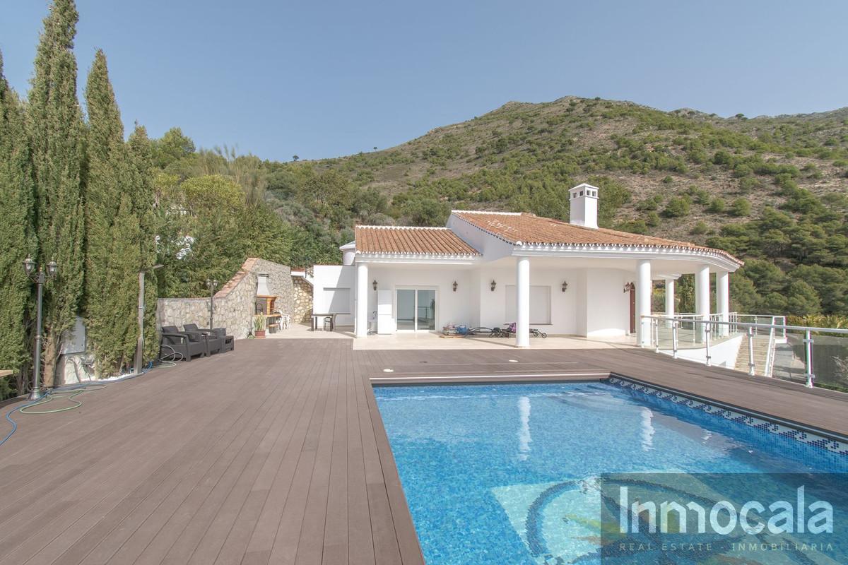 For sale of villa in Mijas