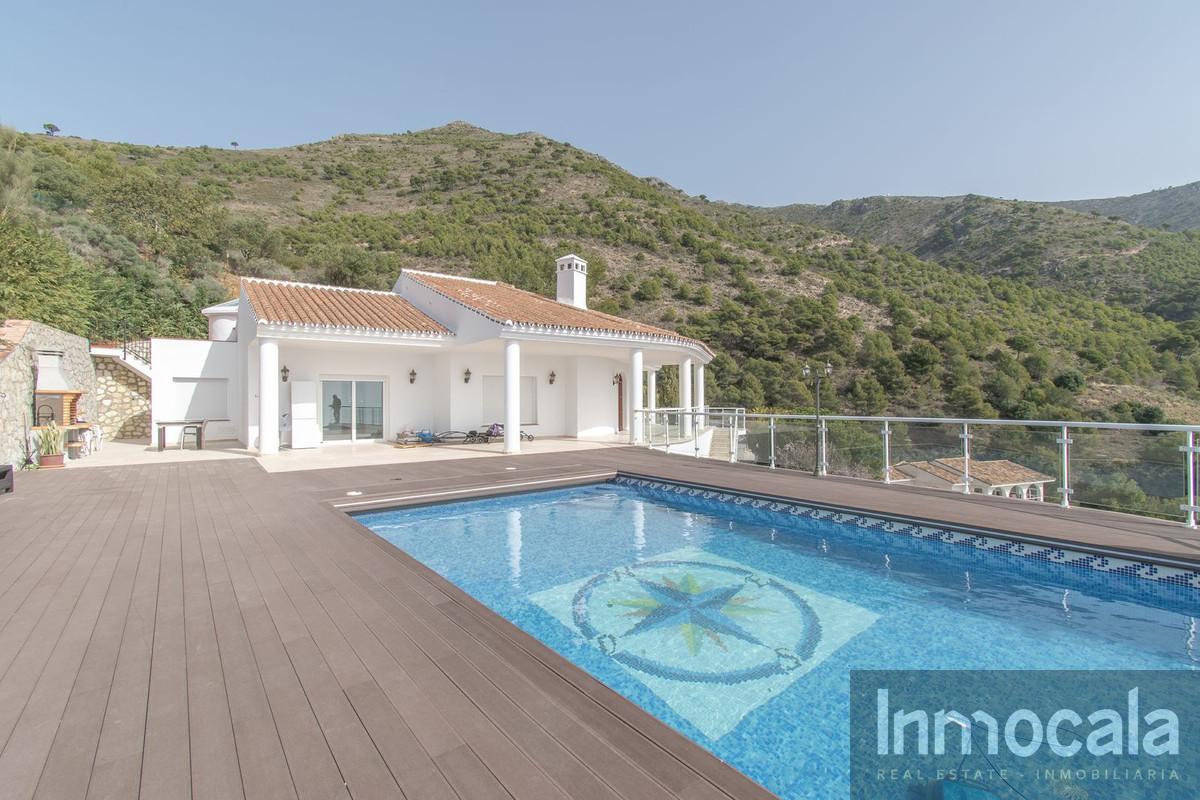 For sale of villa in Mijas