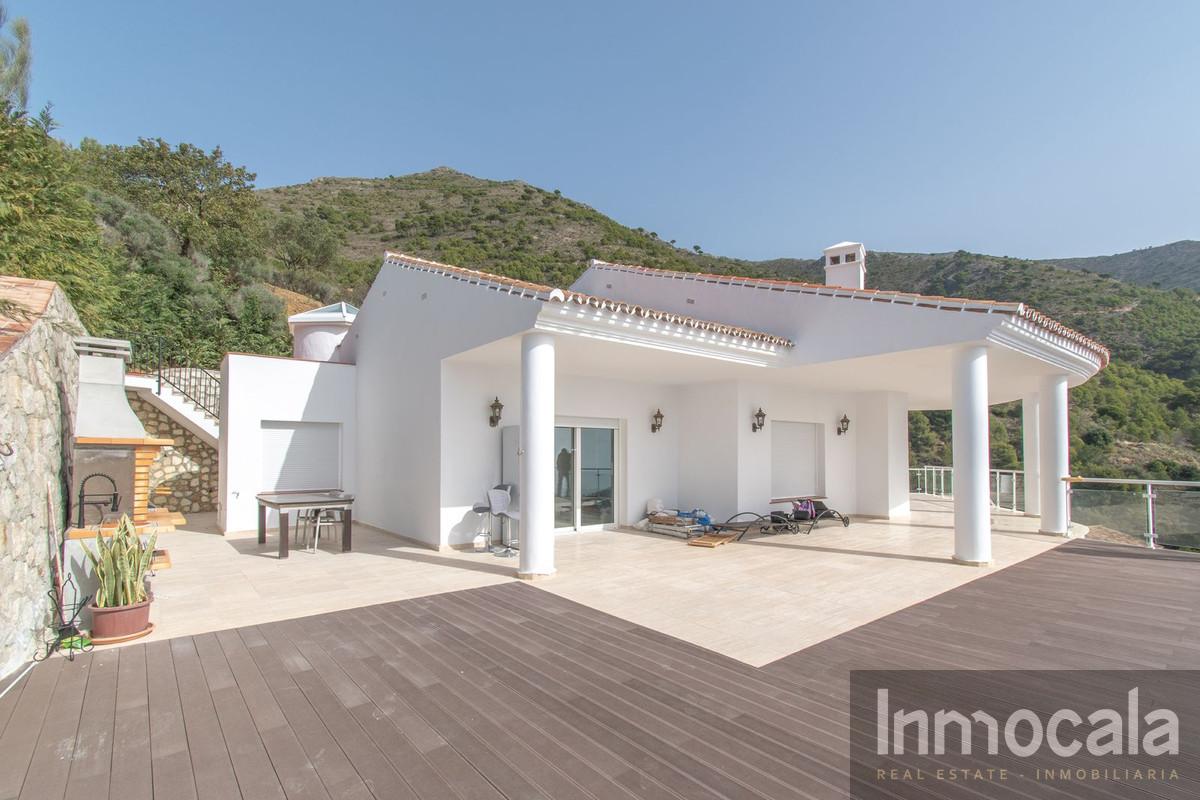 For sale of villa in Mijas