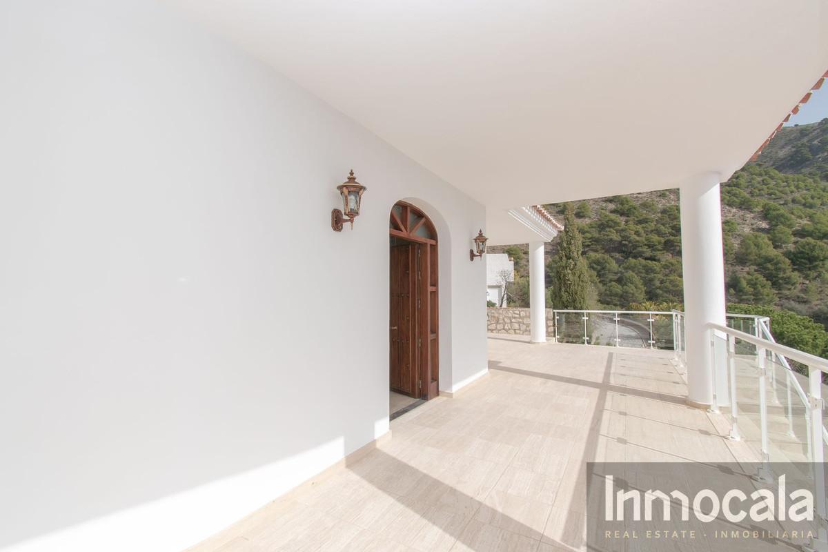 For sale of villa in Mijas