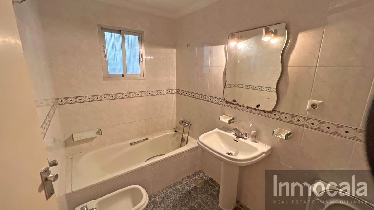 For sale of villa in Fuengirola