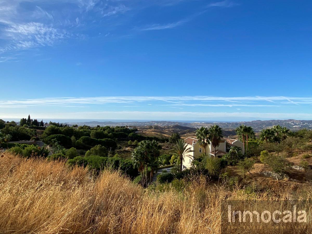 For sale of land in Mijas