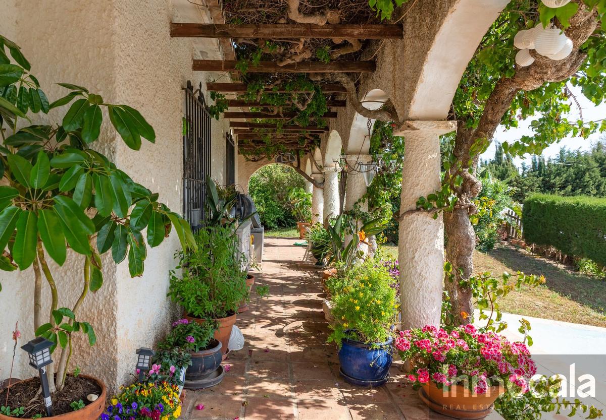 For sale of villa in Mijas Costa