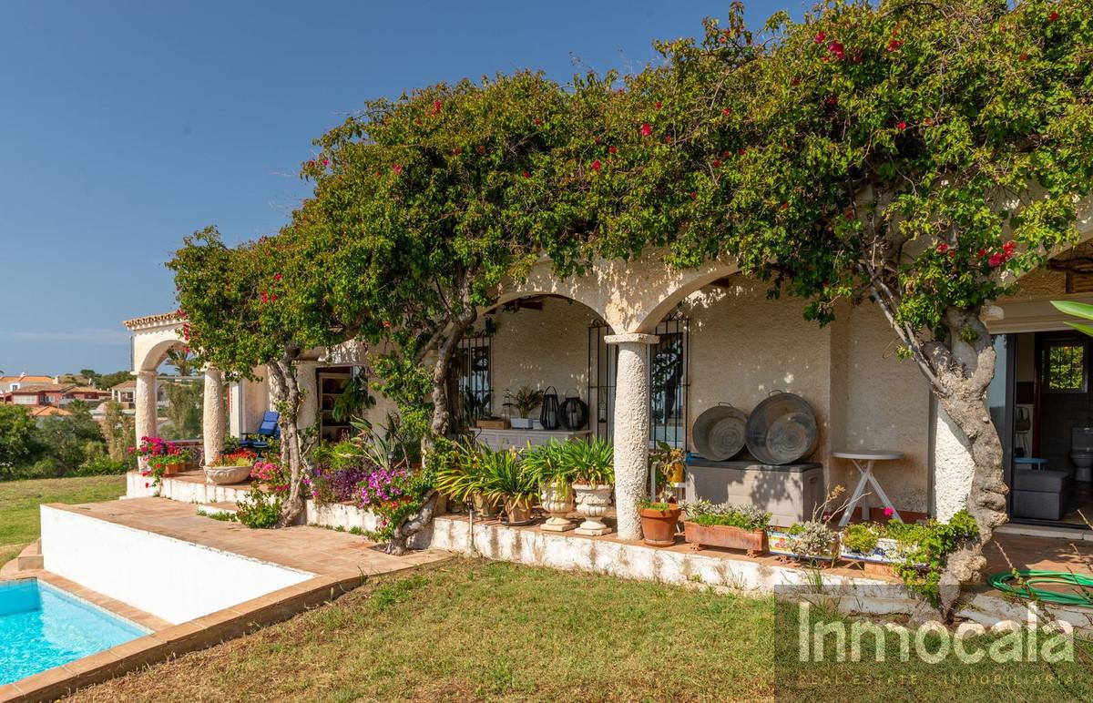 For sale of villa in Mijas Costa