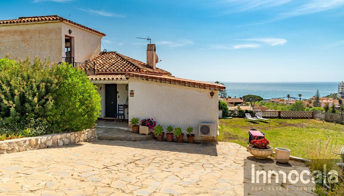 For sale of villa in Mijas Costa