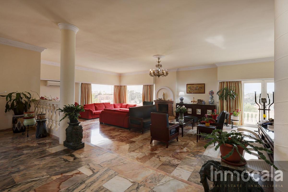 For sale of villa in Fuengirola