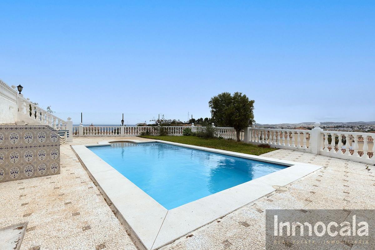 For sale of villa in Fuengirola