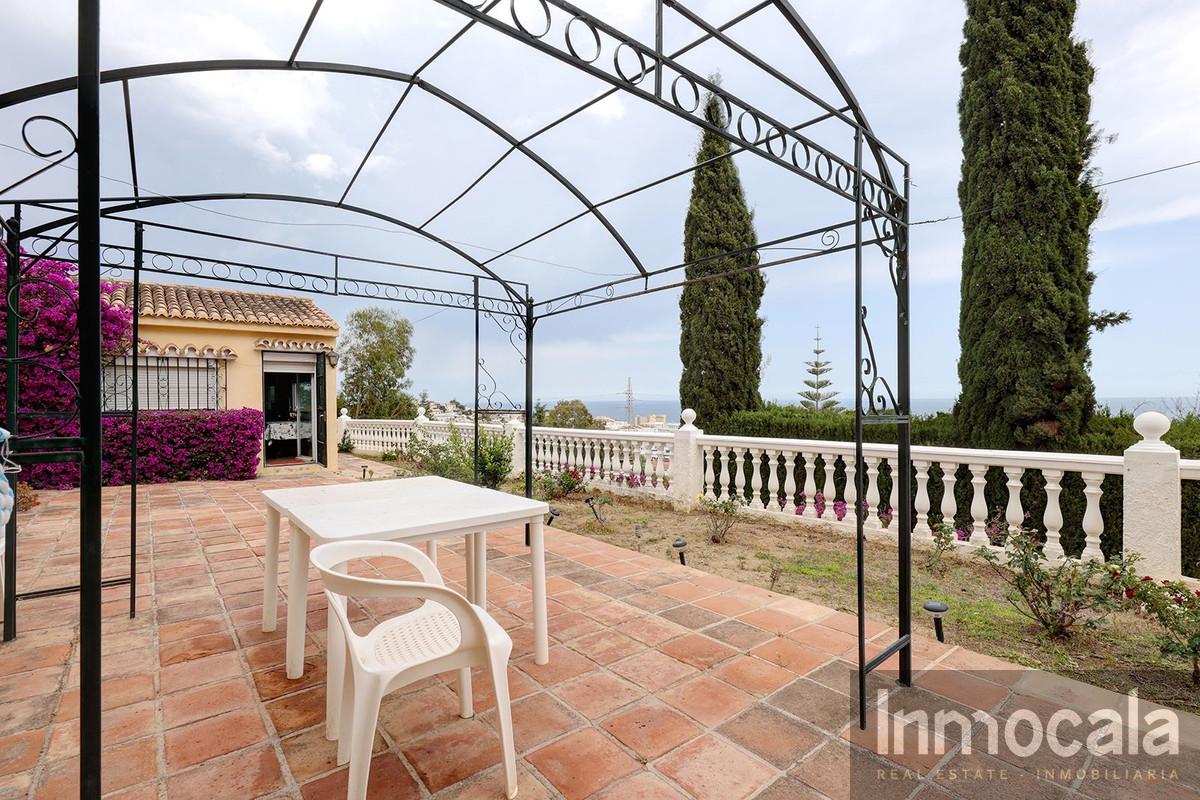 For sale of villa in Fuengirola