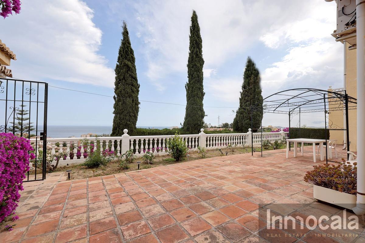 For sale of villa in Fuengirola