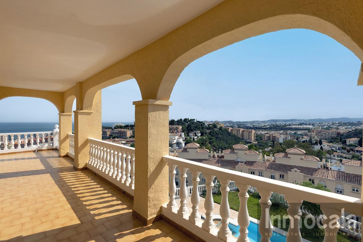 For sale of villa in Fuengirola
