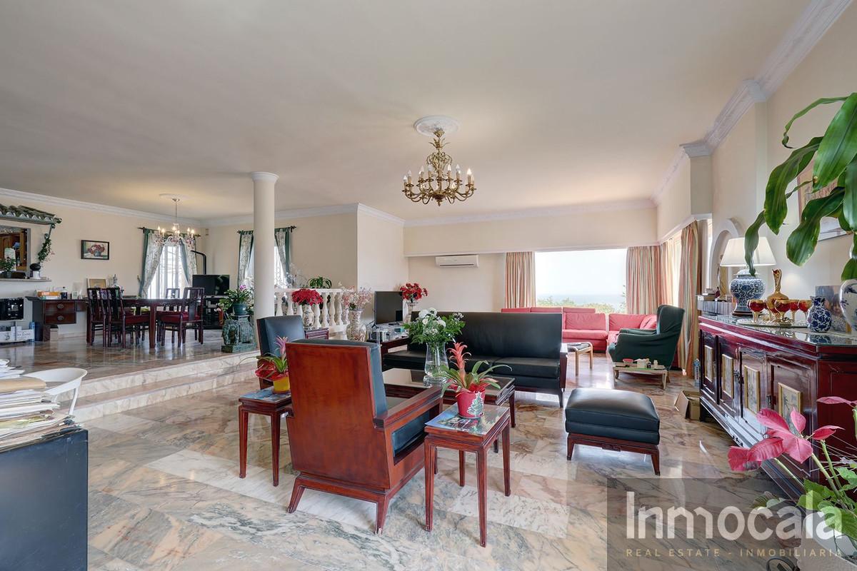 For sale of villa in Fuengirola