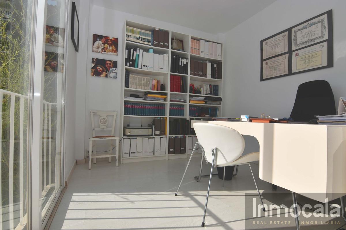 For sale of villa in Fuengirola