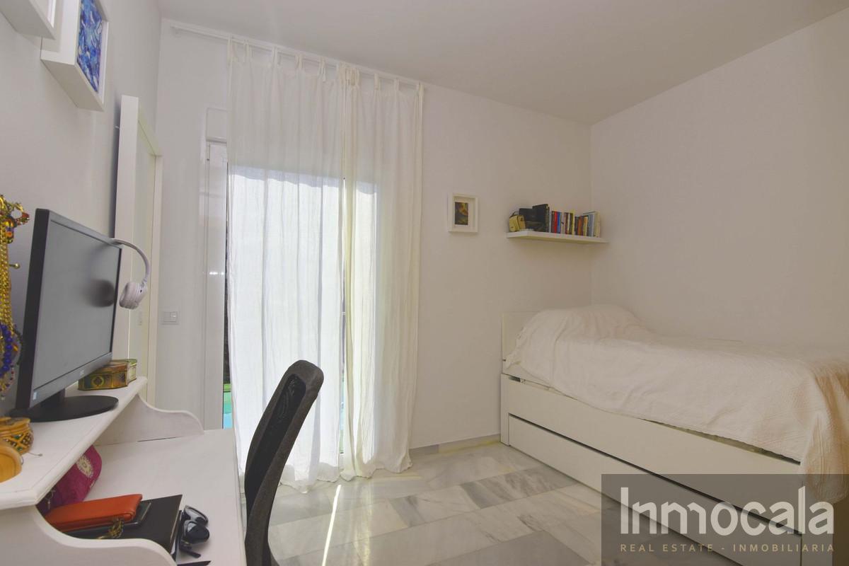 For sale of villa in Fuengirola