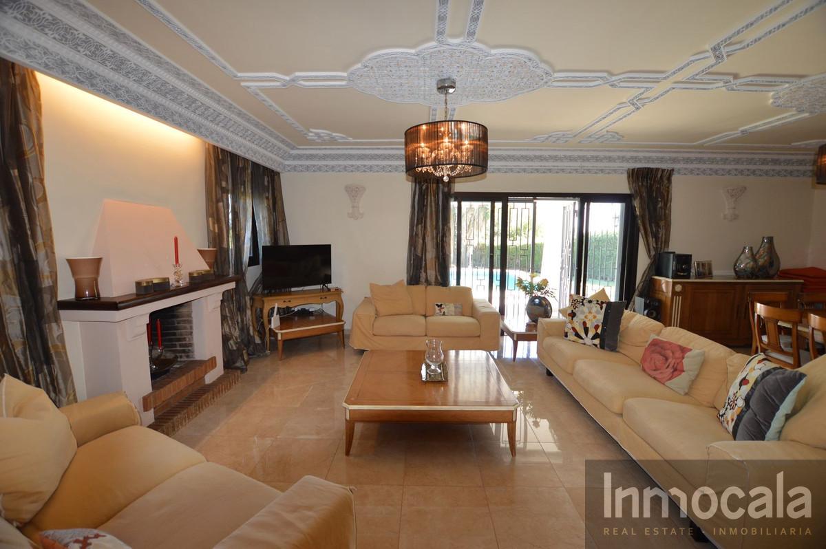 For sale of villa in Mijas Golf