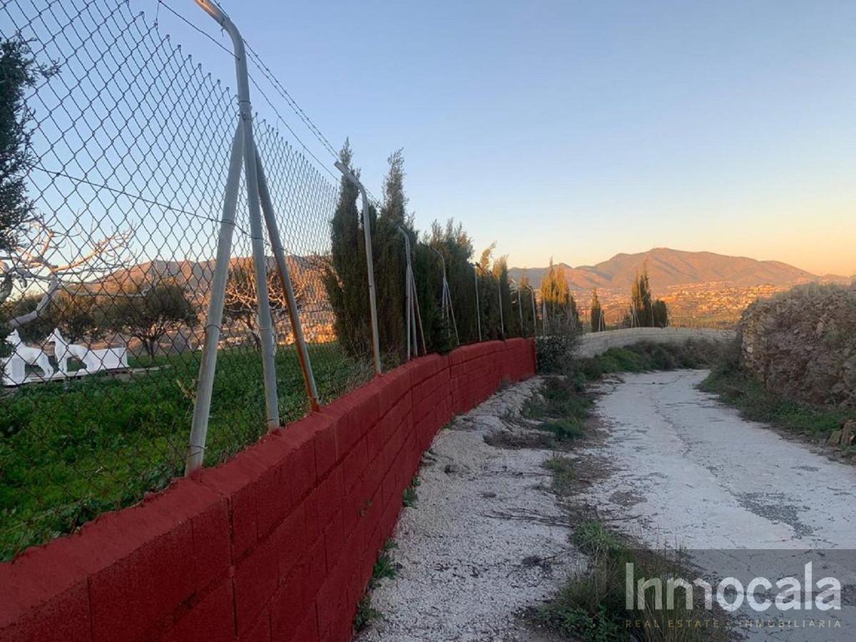 For sale of land in Mijas