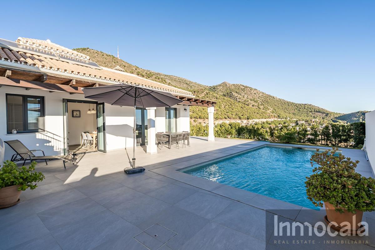 For sale of villa in Mijas