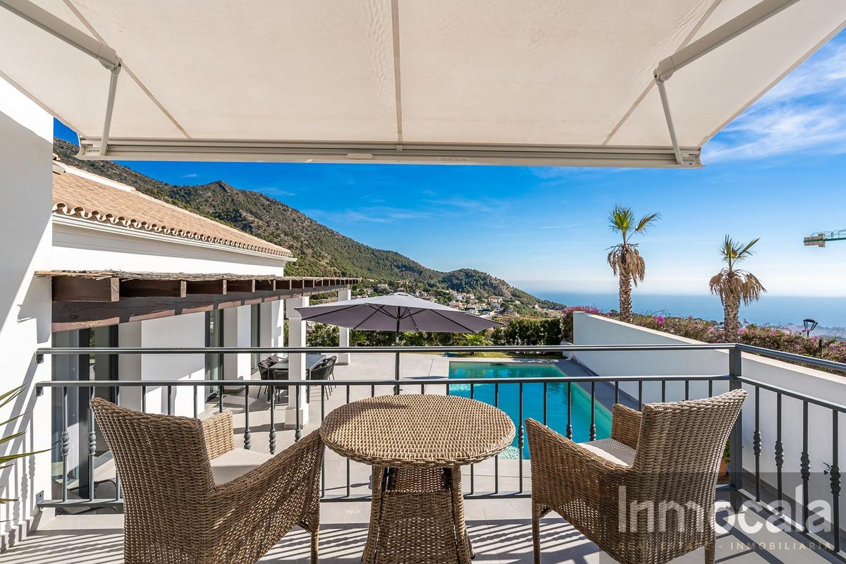 For sale of villa in Mijas