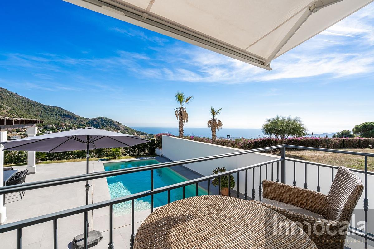 For sale of villa in Mijas